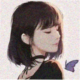 美术指导访谈头像，站在置景图纸前的美术师